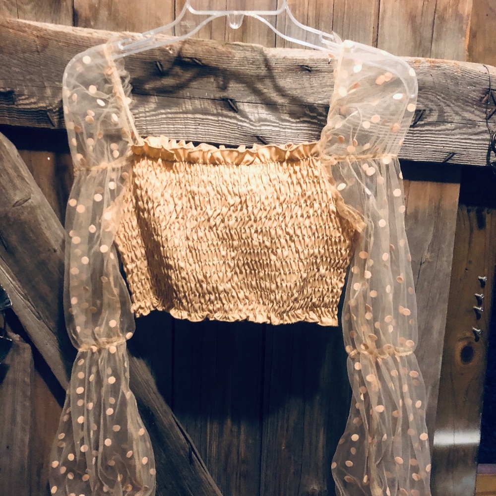 Very cute little stretch tube top with sleeves